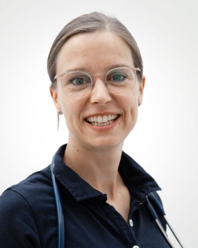 Frauke Stock studierte Humanmedizin an der Heinrich-Heine-Universität Düsseldorf und der Universität zu Lübeck